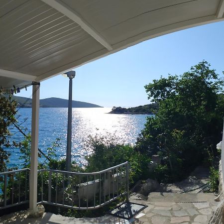Direkt Na Moru - Bungalov Apartamento Šibenik Exterior foto