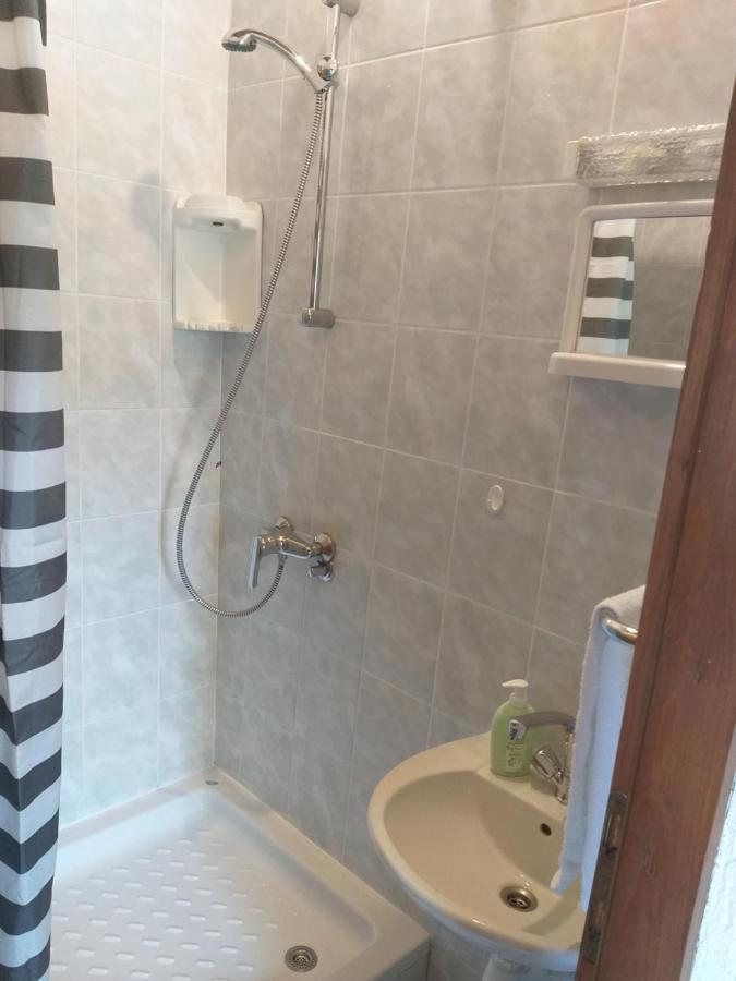 Direkt Na Moru - Bungalov Apartamento Šibenik Exterior foto