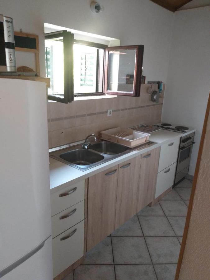 Direkt Na Moru - Bungalov Apartamento Šibenik Exterior foto