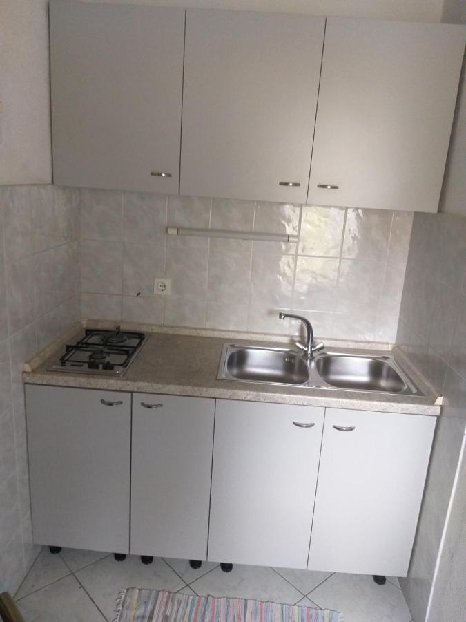 Direkt Na Moru - Bungalov Apartamento Šibenik Exterior foto