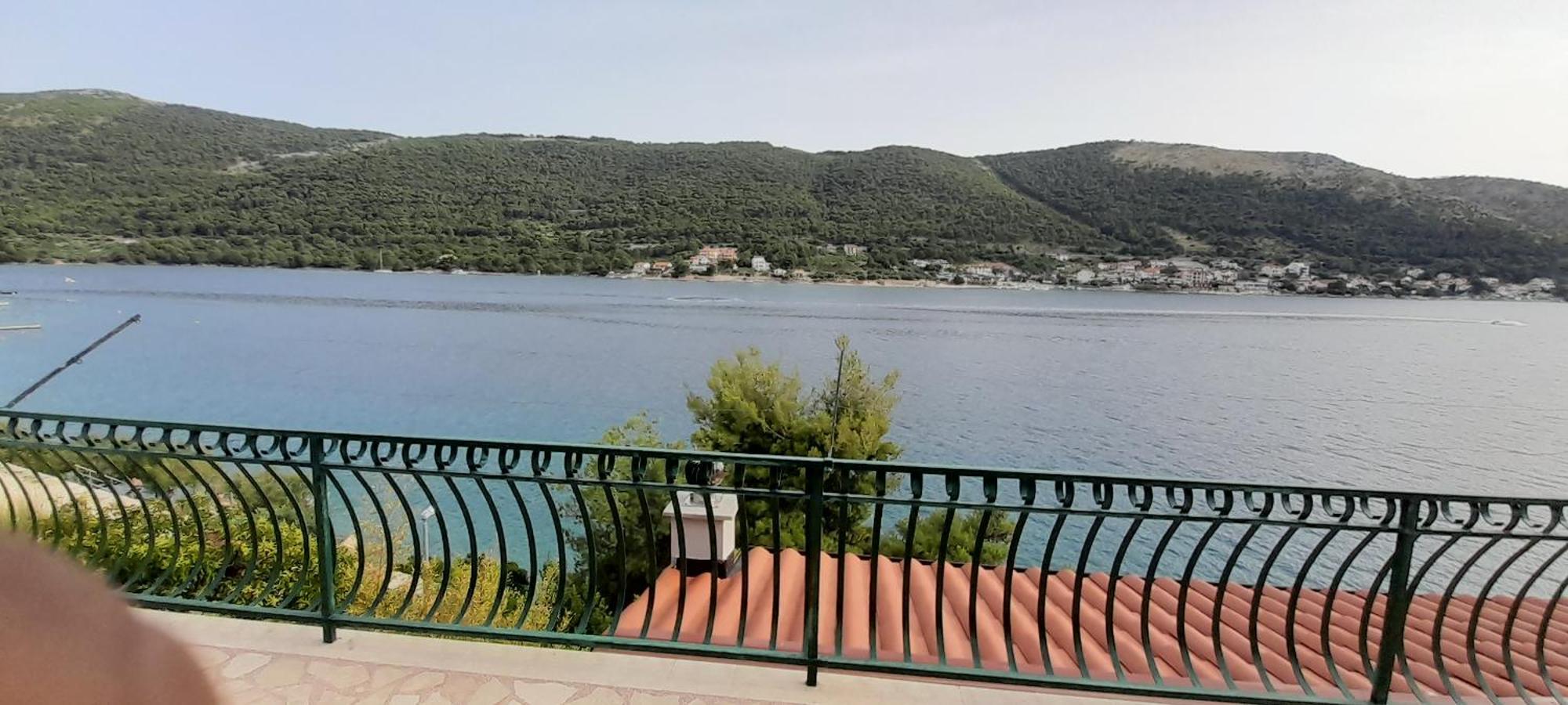 Direkt Na Moru - Bungalov Apartamento Šibenik Exterior foto